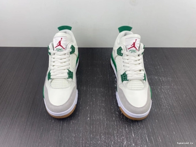 Air 4 Jordan Green Pine DR5415-103 x Nike SB 0813